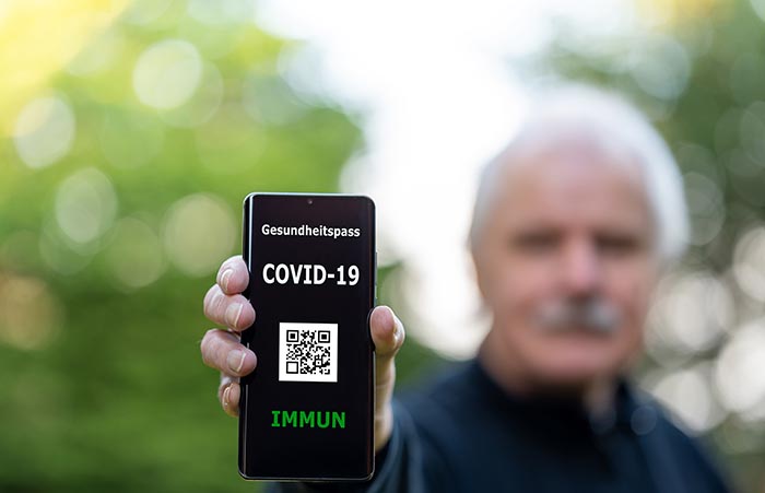 ЕС собирается ввести сертификат вакцинации до 1 июня