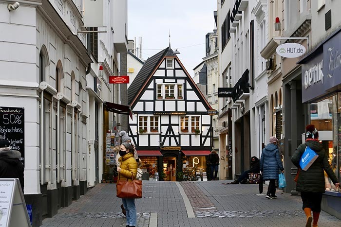 Германия больше не является страной с самыми строгими ограничительными мерами